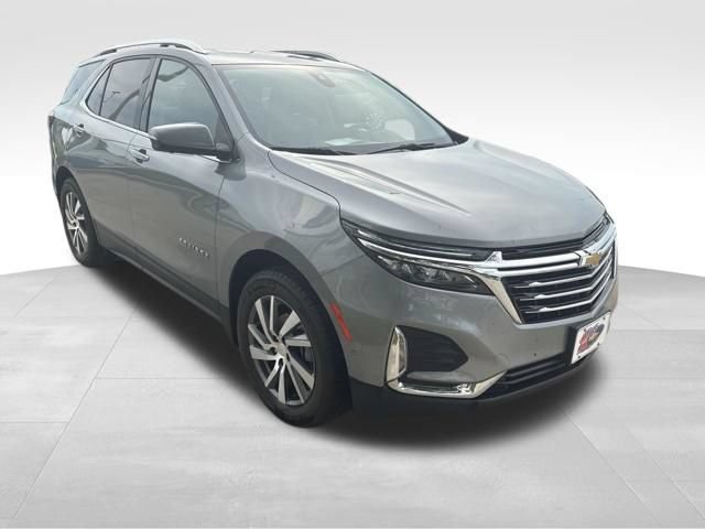 Used 2023 Chevrolet Equinox Premier AWD/4WD image 3