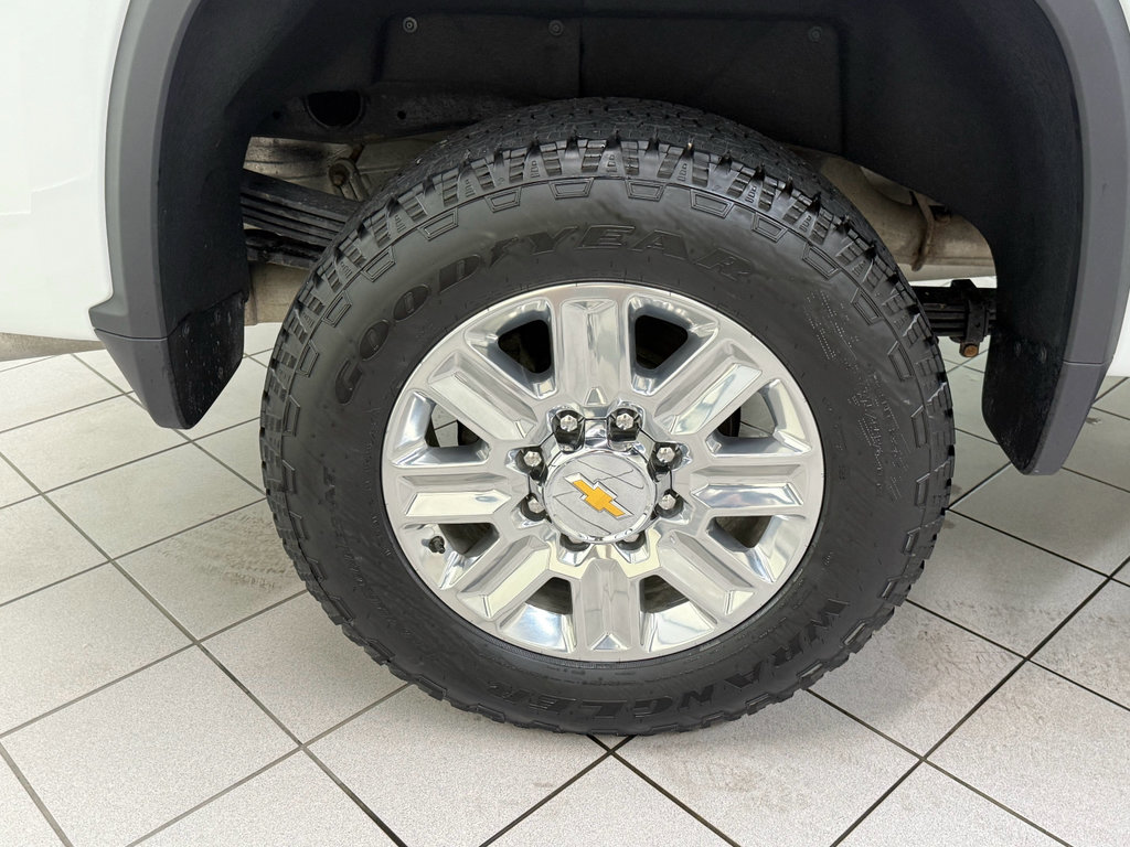 Certified 2024 Chevrolet Silverado 2500 High Country AWD/4WD image 15