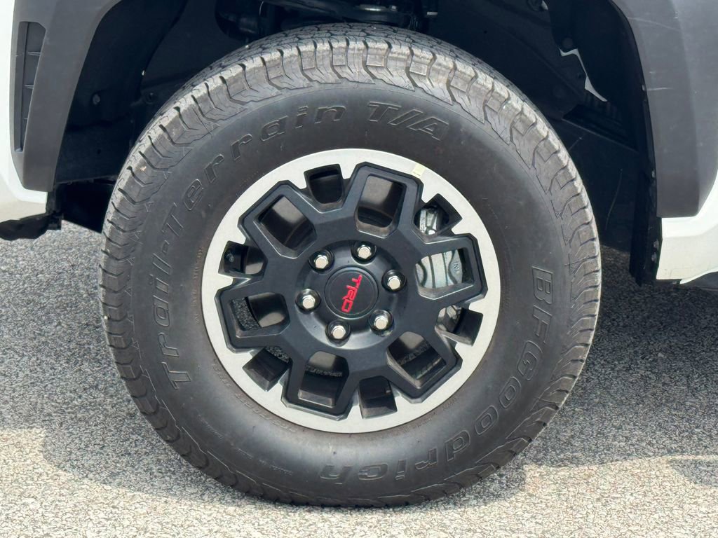 Used 2025 Toyota Tacoma TRD Off-Road w/ TRD Off Road Upgrade Package AWD/4WD image 40