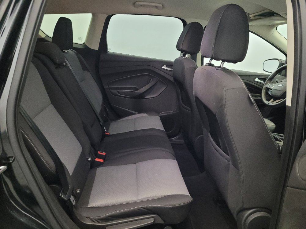 Used 2017 Ford Escape SE w/ Equipment Group 201A AWD/4WD image 19