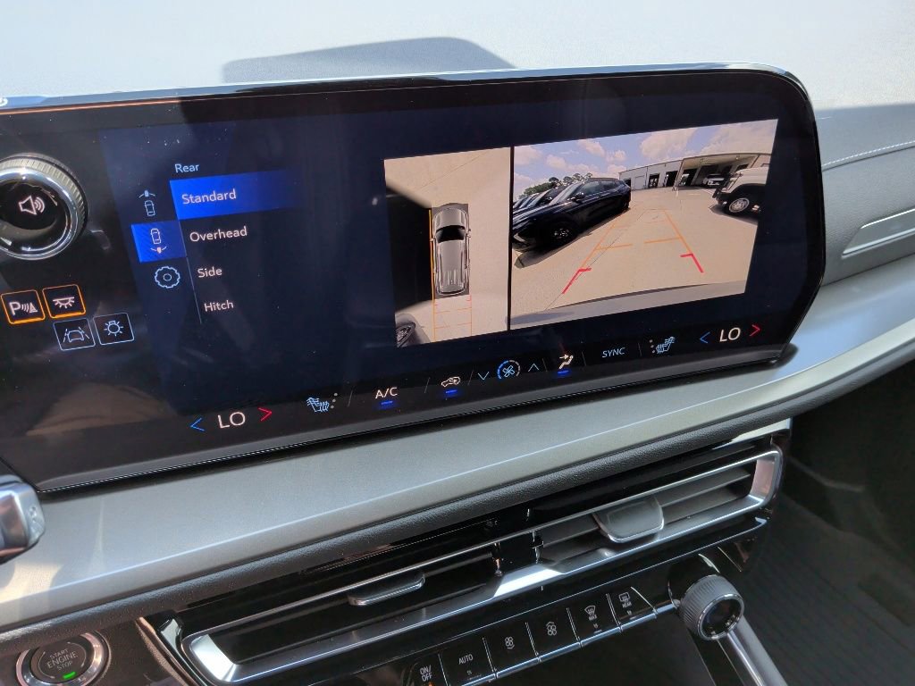 New 2026 Chevrolet Traverse LT FWD image 22