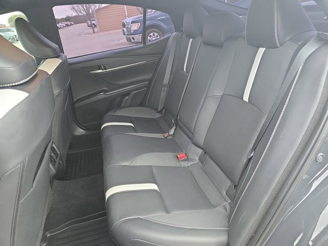 Used 2025 Toyota Camry SE w/ Convenience Package image 13