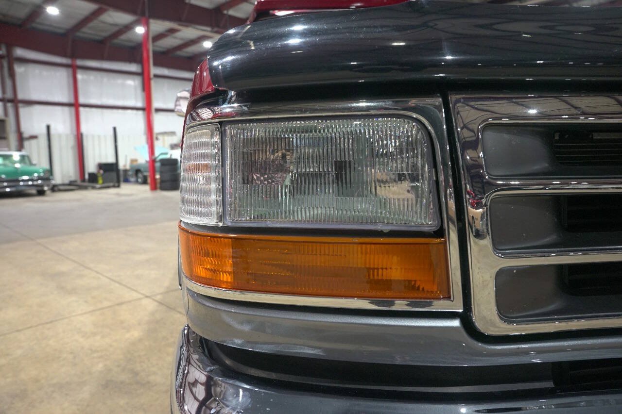 Used 1997 Ford F250 2WD Regular Cab Heavy Duty image 28