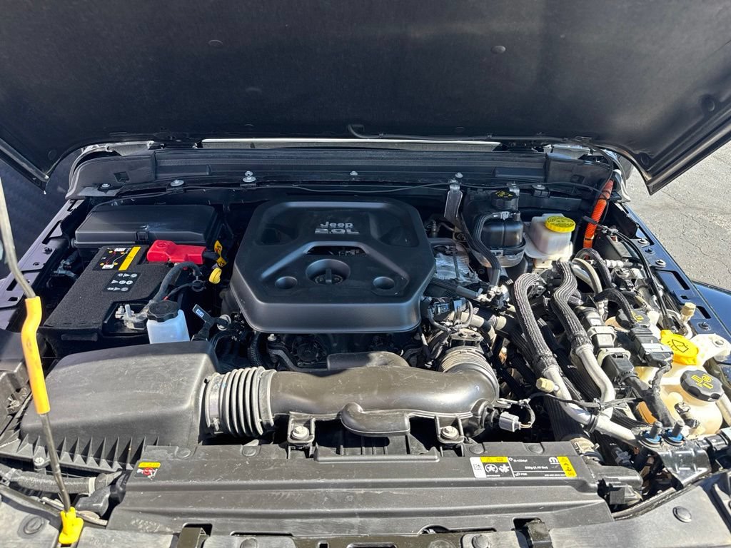 Used 2021 Jeep Wrangler Unlimited Sahara AWD/4WD image 22