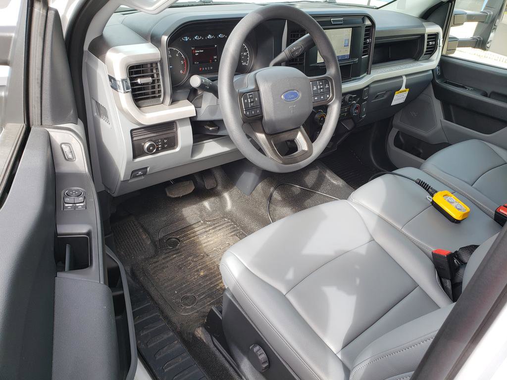 New 2025 Ford F350 XL w/ XL Chrome Package image 6