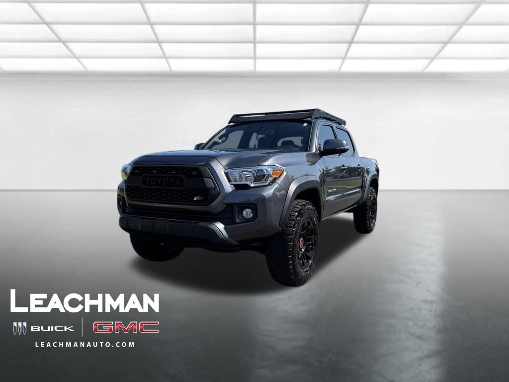 Used 2017 Toyota Tacoma TRD Off-Road AWD/4WD image 8