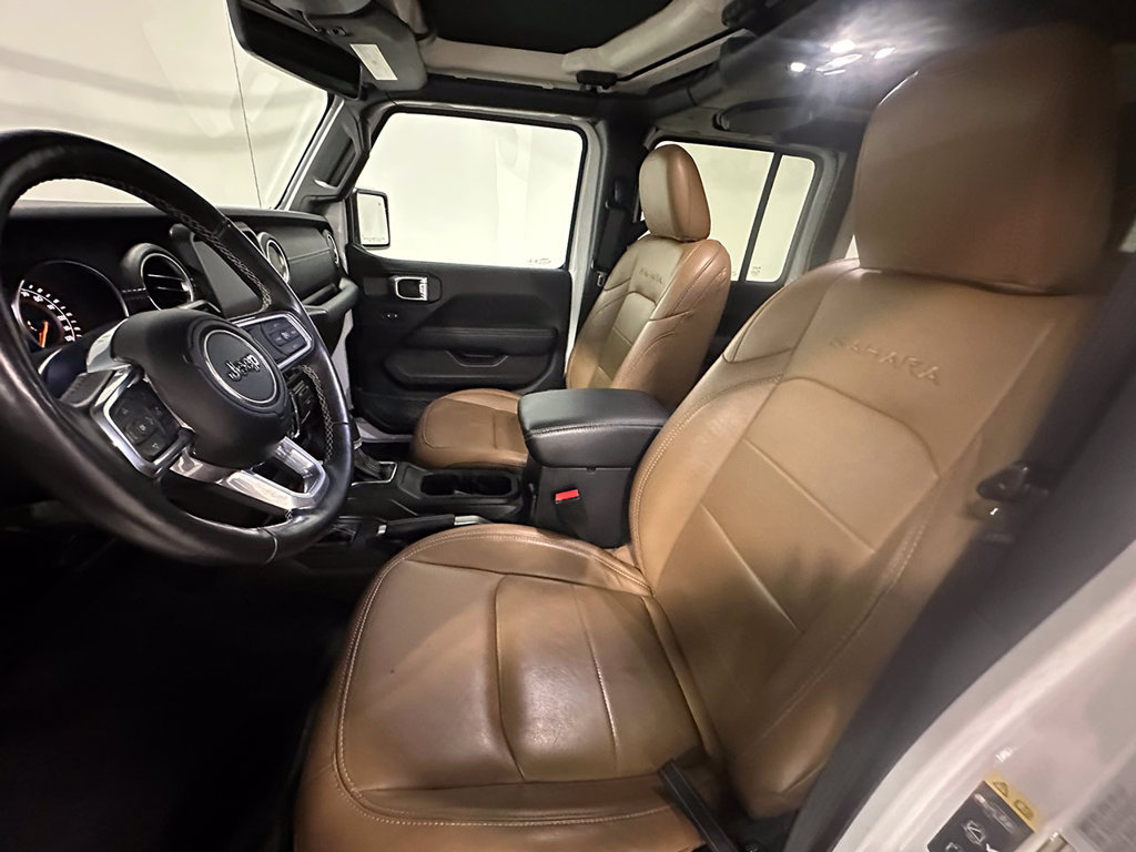 Used 2022 Jeep Wrangler Unlimited Sahara w/ LED Lighting Group AWD/4WD image 3