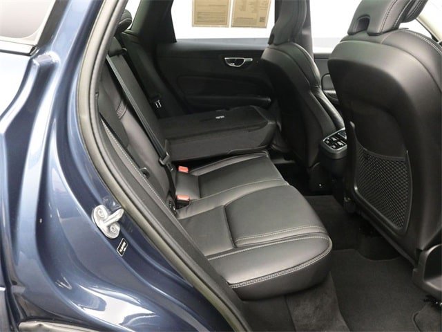 Certified 2023 Volvo XC60 B5 Ultimate FWD image 27