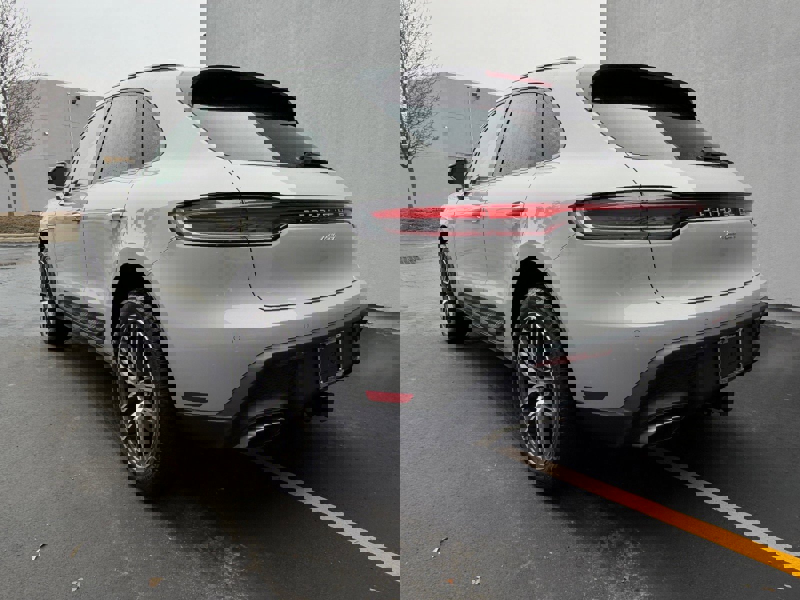 New 2026 Porsche Macan image 3