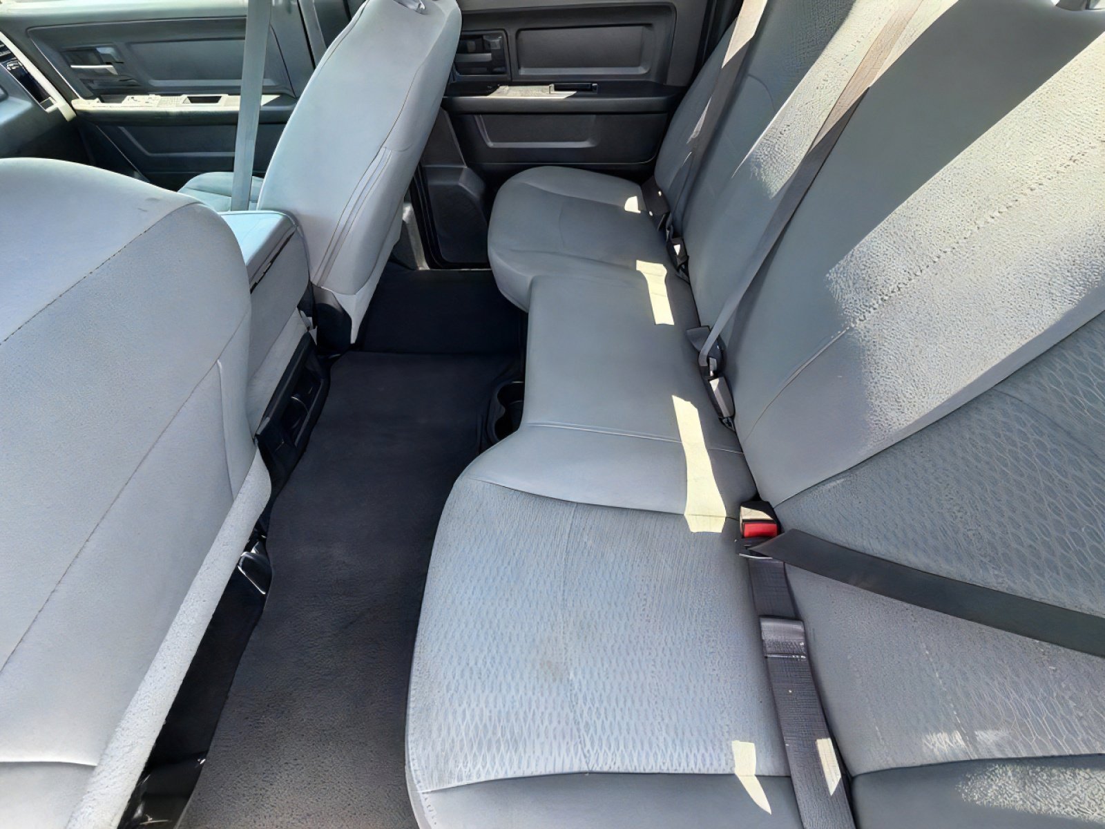 Used 2015 RAM 1500 Express image 12