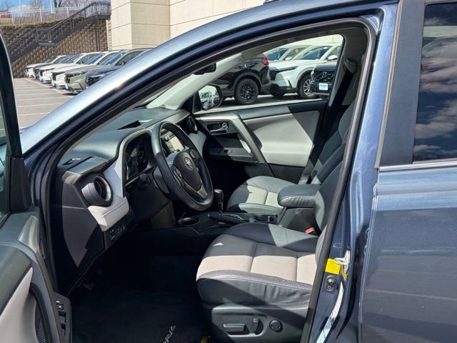 Used 2014 Toyota RAV4 Limited w/ Technology Package image 16