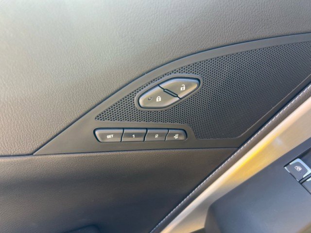 Used 2015 Chevrolet Corvette Z06 w/ Z07 Performance Package image 12