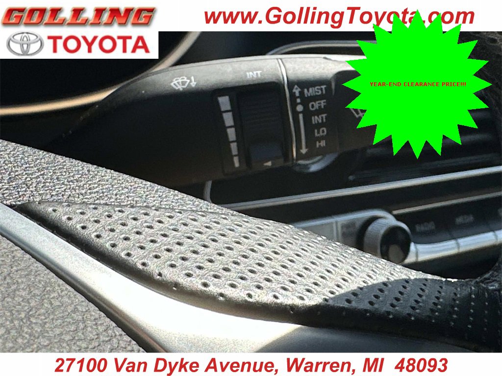 Used 2020 Genesis G70 2.0T Sport image 25