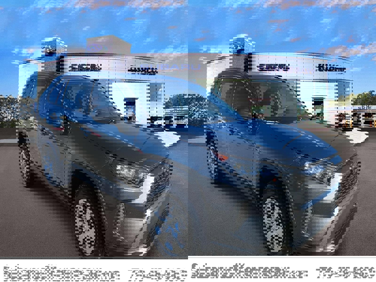 Used 2021 Toyota RAV4 LE image 1