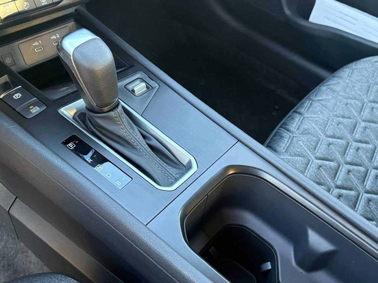 New 2026 Nissan Kicks SV w/ SV Premium Package FWD image 12