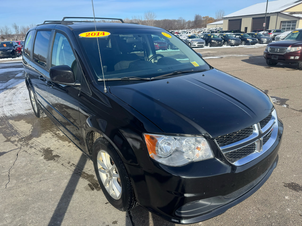 Used 2014 Dodge Grand Caravan SXT image 3