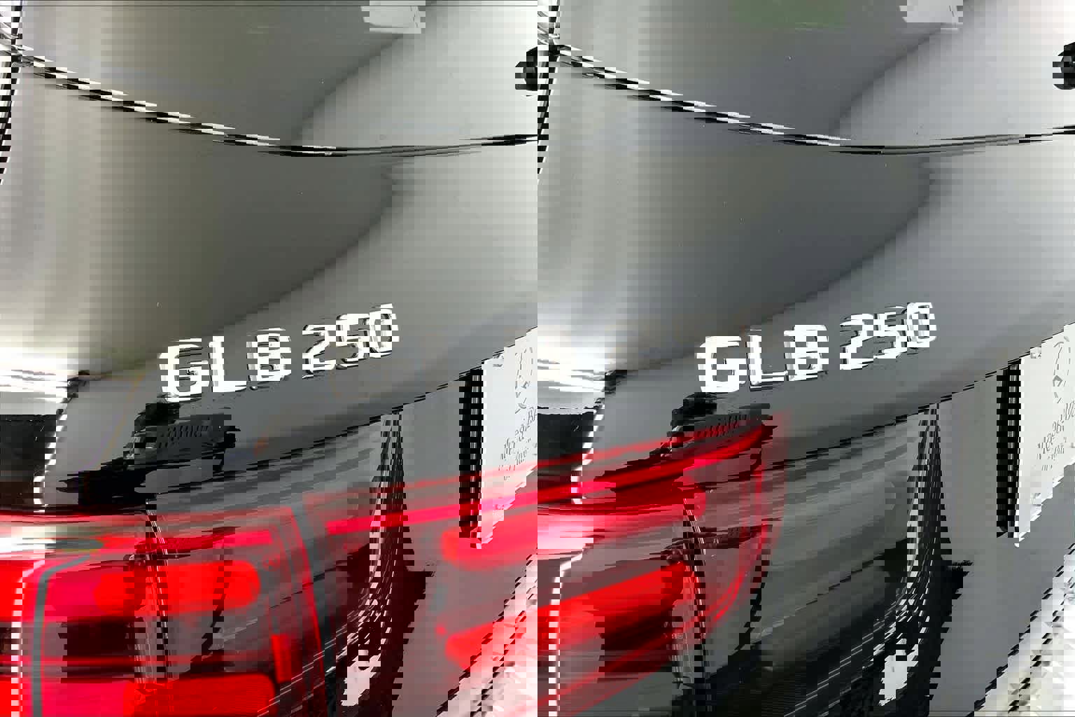 New 2025 Mercedes-Benz GLB 250 4MATIC image 7