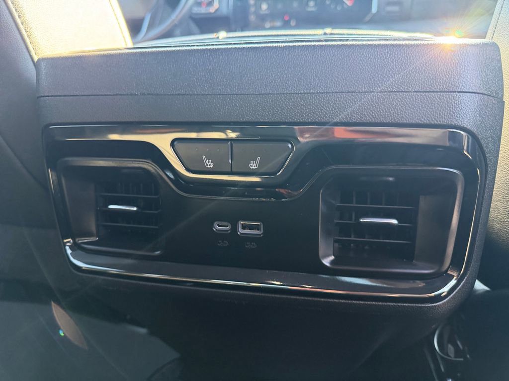 Used 2023 GMC Sierra 1500 AT4 w/ AT4 Premium Package image 16