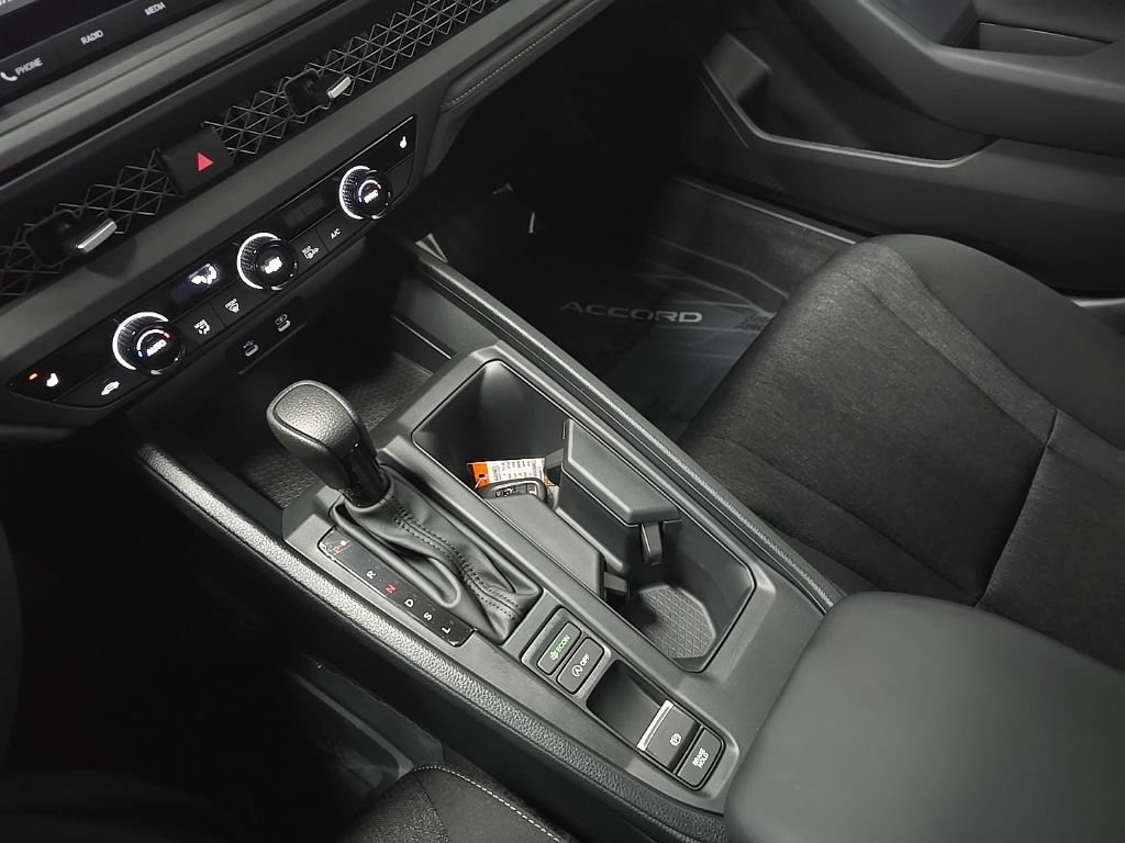 Certified 2025 Honda Accord SE image 27