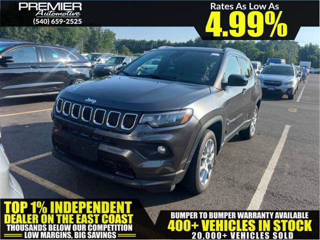 Used 2023 Jeep Compass Latitude w/ Sun and Sound Group AWD/4WD image 1