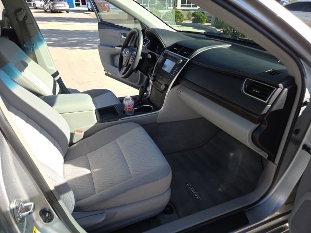 Used 2017 Toyota Camry LE FWD image 24