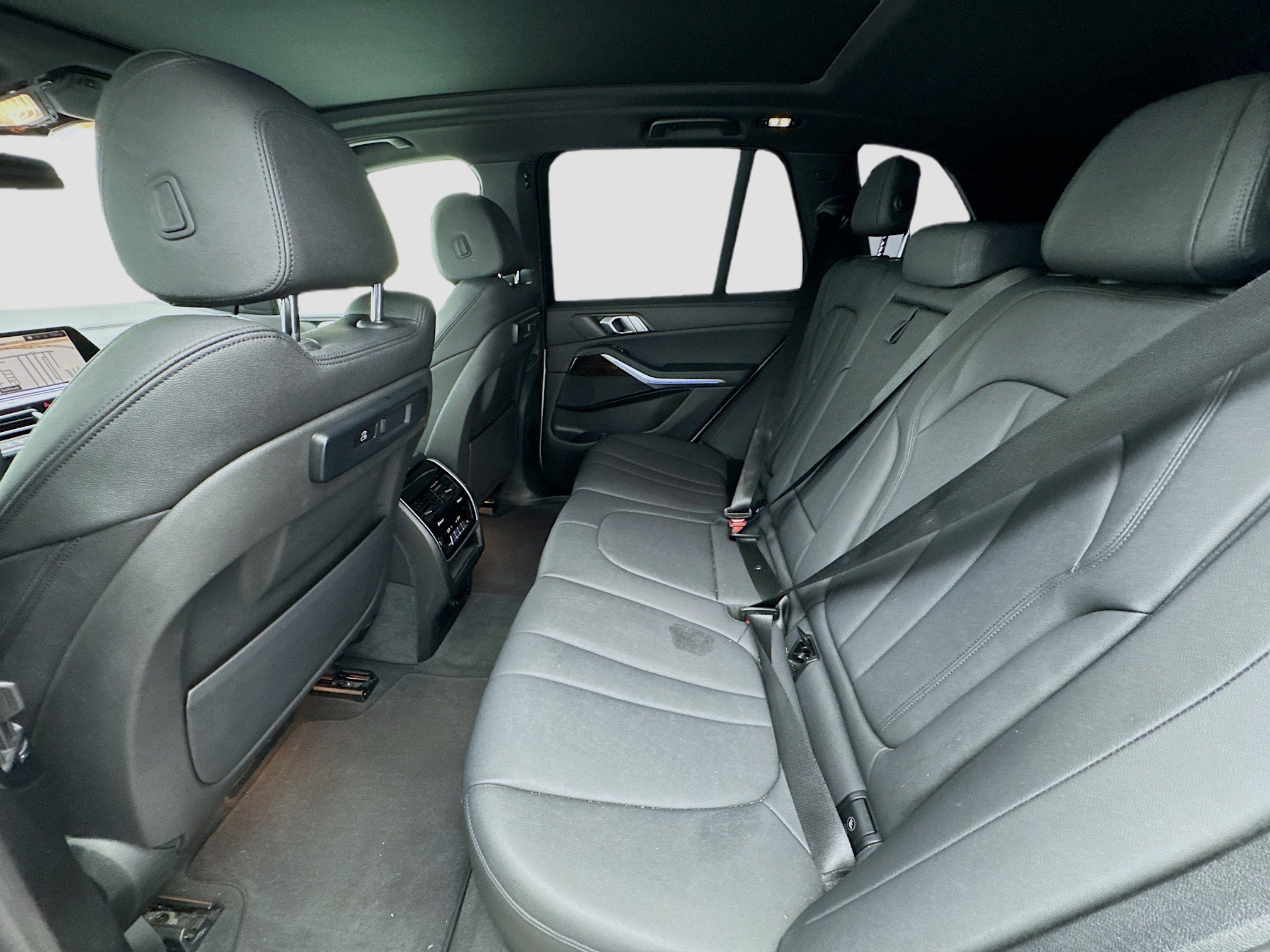 Used 2021 BMW X5 sDrive40i w/ Convenience Package image 16