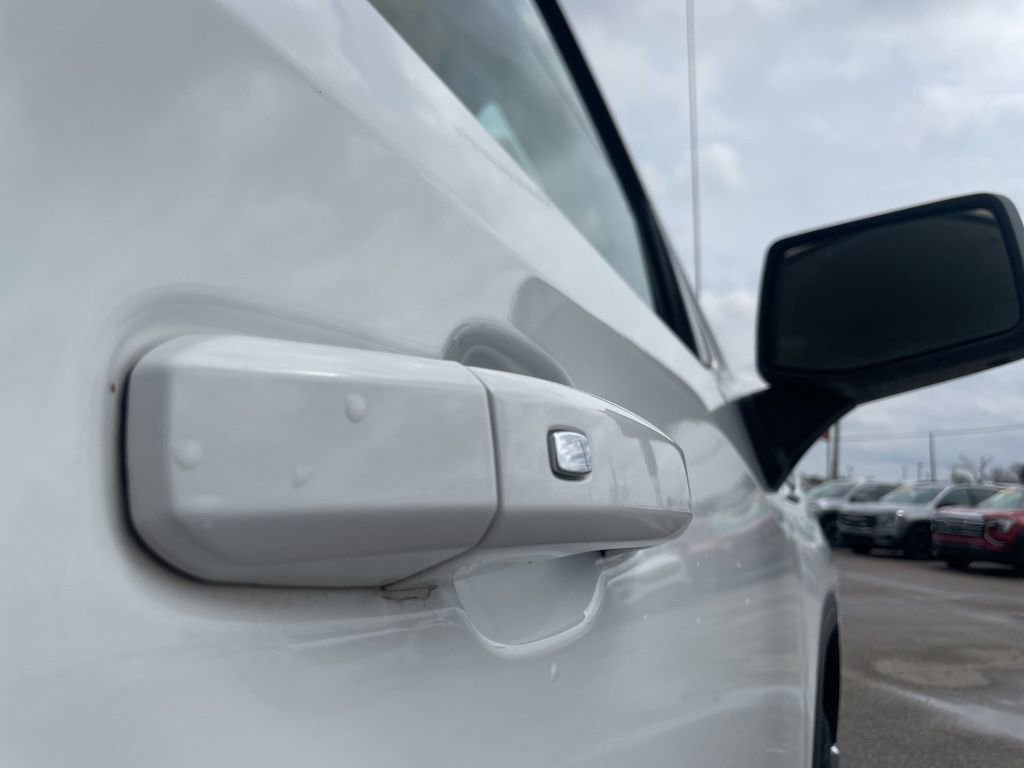 Used 2020 GMC Sierra 1500 SLE w/ SLE Value Package image 16