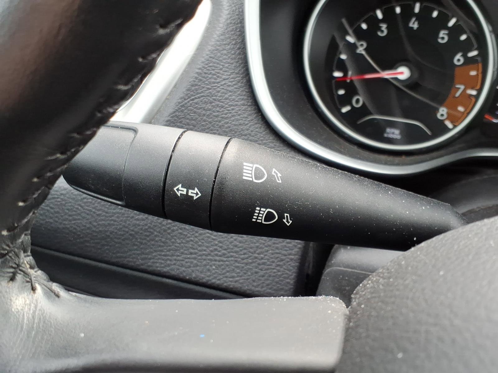 Used 2018 Jeep Compass Sport w/ Tech Group image 19