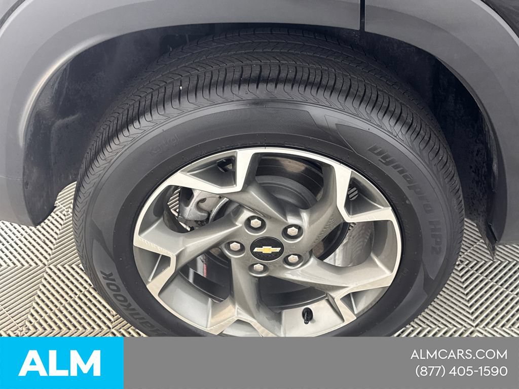 Used 2025 Chevrolet Trax LT w/ LT Convenience Package FWD image 20