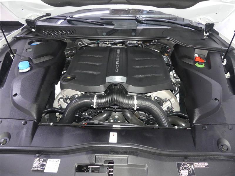 Used 2016 Porsche Cayenne GTS AWD/4WD image 12