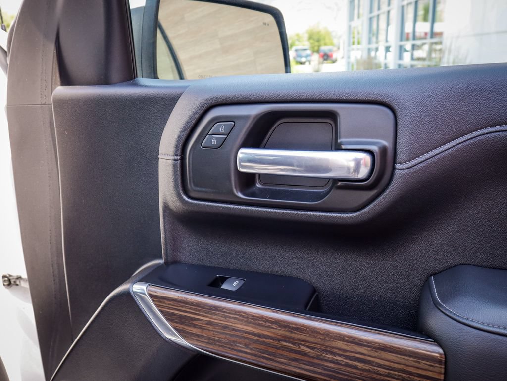 Used 2020 Chevrolet Silverado 1500 High Country w/ Technology Package AWD/4WD image 28
