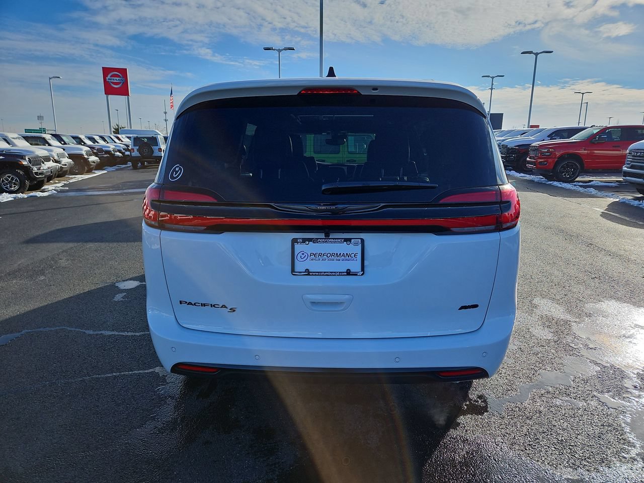 New 2026 Chrysler Pacifica Select AWD/4WD image 6