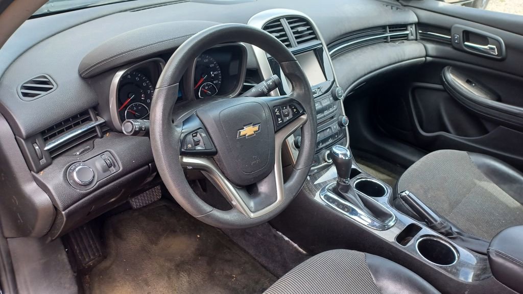 Used 2016 Chevrolet Malibu LT w/ Power Convenience Package image 4