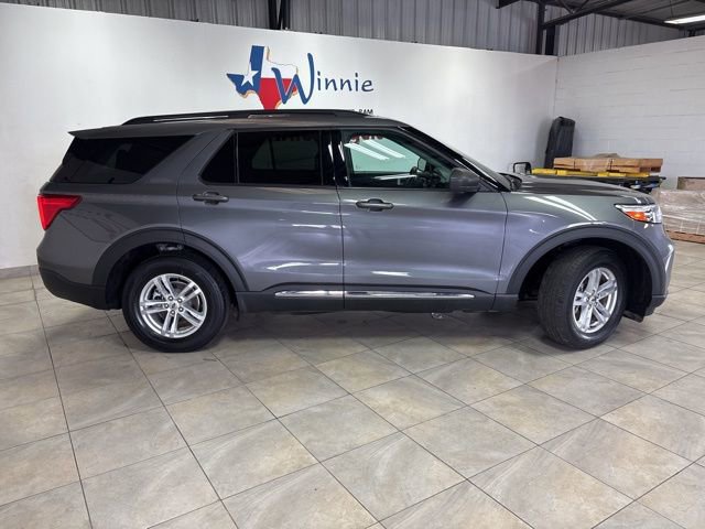 Used 2022 Ford Explorer XLT image 4