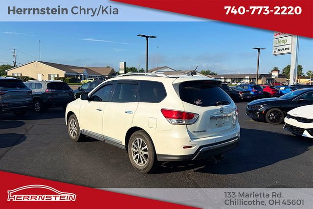 Used 2016 Nissan Pathfinder SL AWD/4WD image 6
