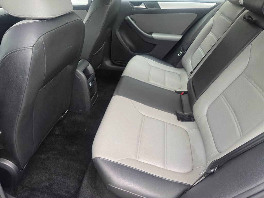 Used 2014 Volkswagen Jetta Hybrid Sedan FWD image 11