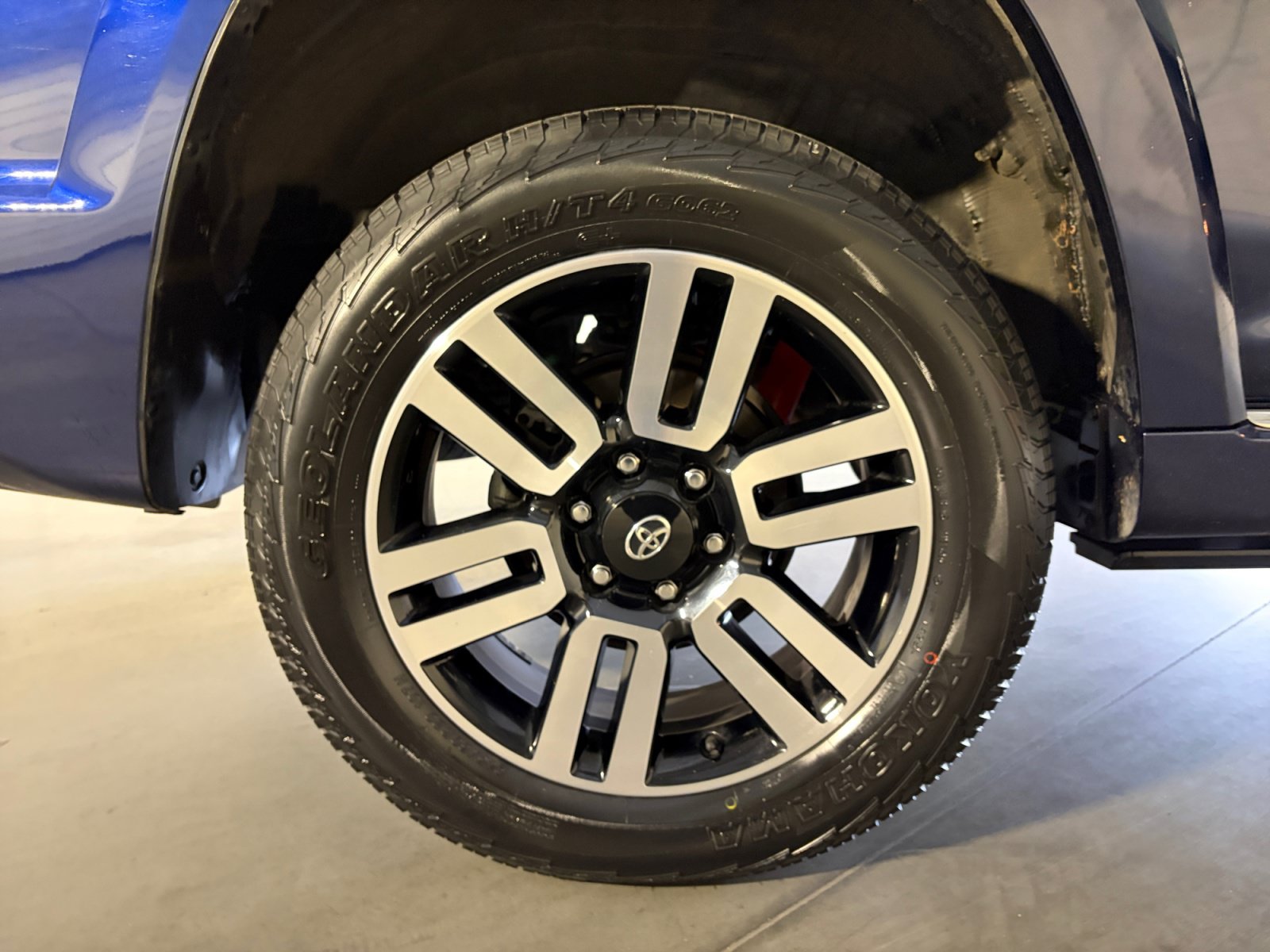 Used 2022 Toyota 4Runner Limited AWD/4WD image 21