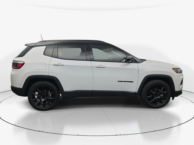 Used 2022 Jeep Compass Altitude w/ Convenience Group image 11