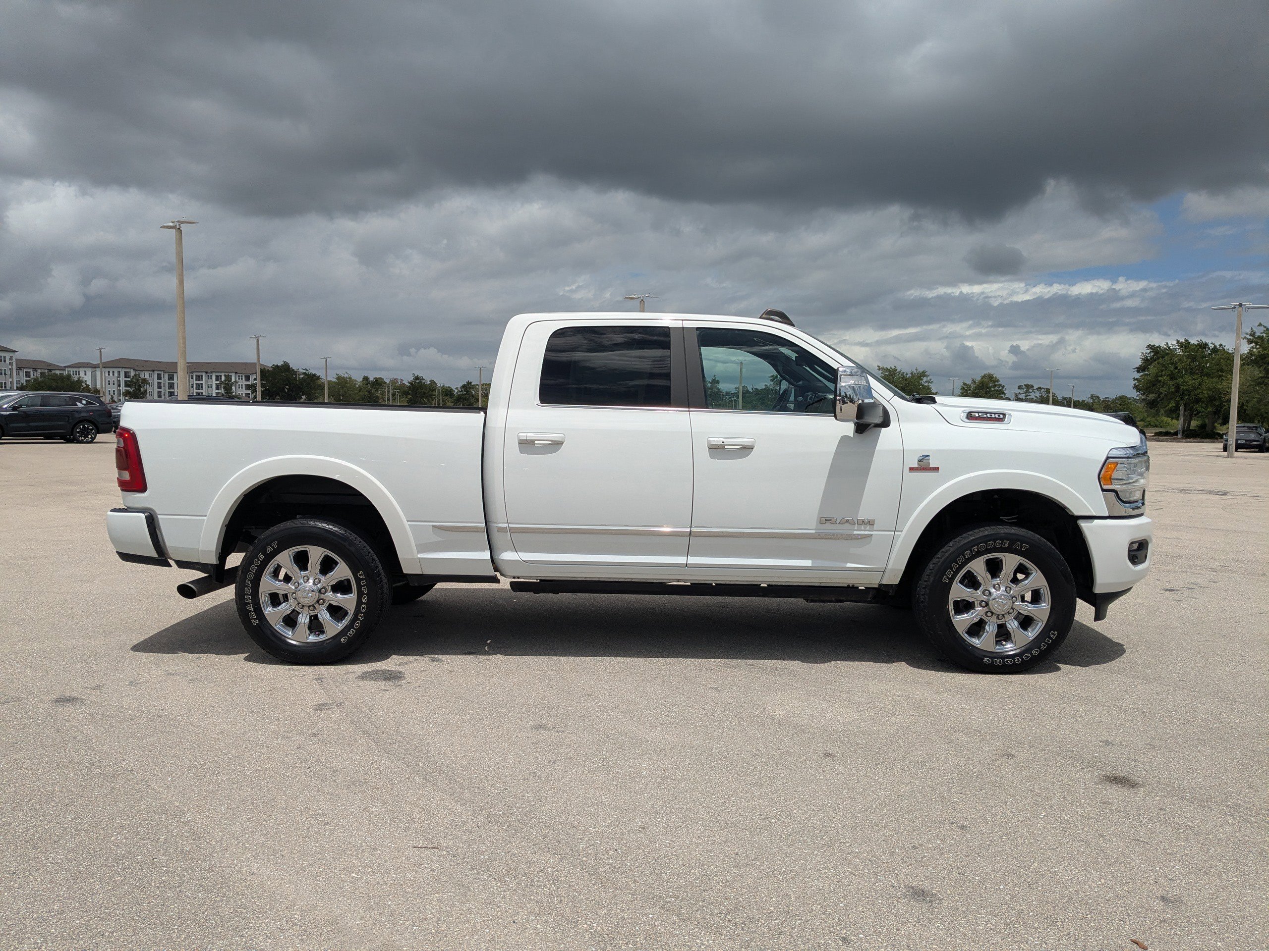 Used 2024 RAM 3500 Limited image 4
