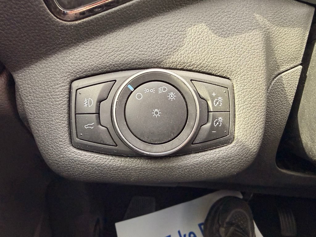 Used 2017 Ford Escape Titanium w/ Equipment Group 301A AWD/4WD image 26