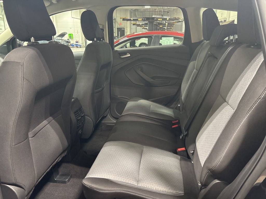 Used 2019 Ford Escape SE image 5