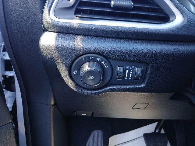 New 2026 Chrysler Pacifica Select image 35