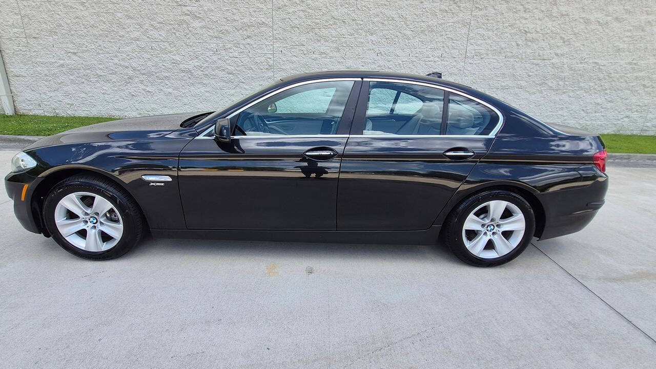 Used 2012 BMW 528i xDrive Sedan AWD/4WD image 4