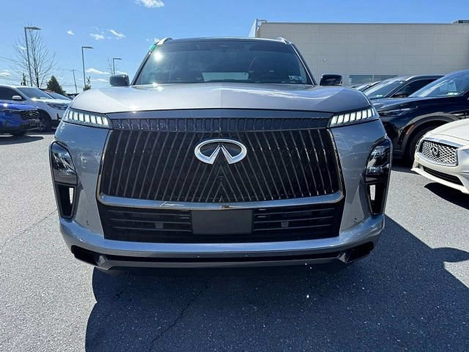 Certified 2026 INFINITI QX80 Autograph w/ Premium Cargo Package AWD/4WD image 4