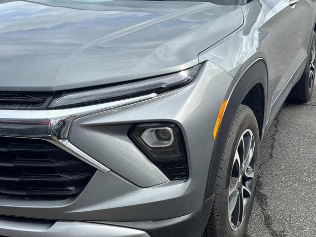 Used 2025 Chevrolet TrailBlazer LT image 12