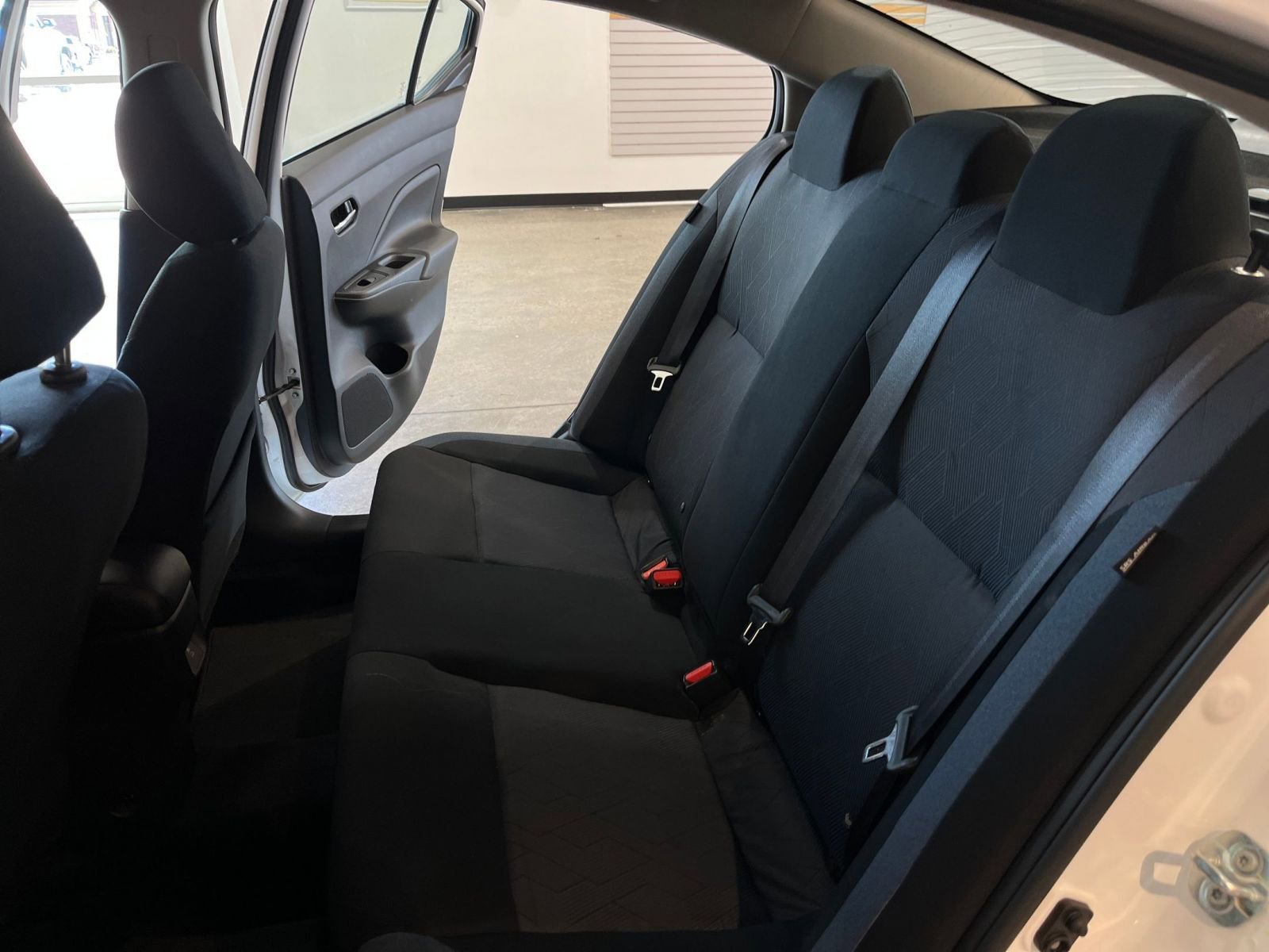 Used 2025 Nissan Versa SV image 38