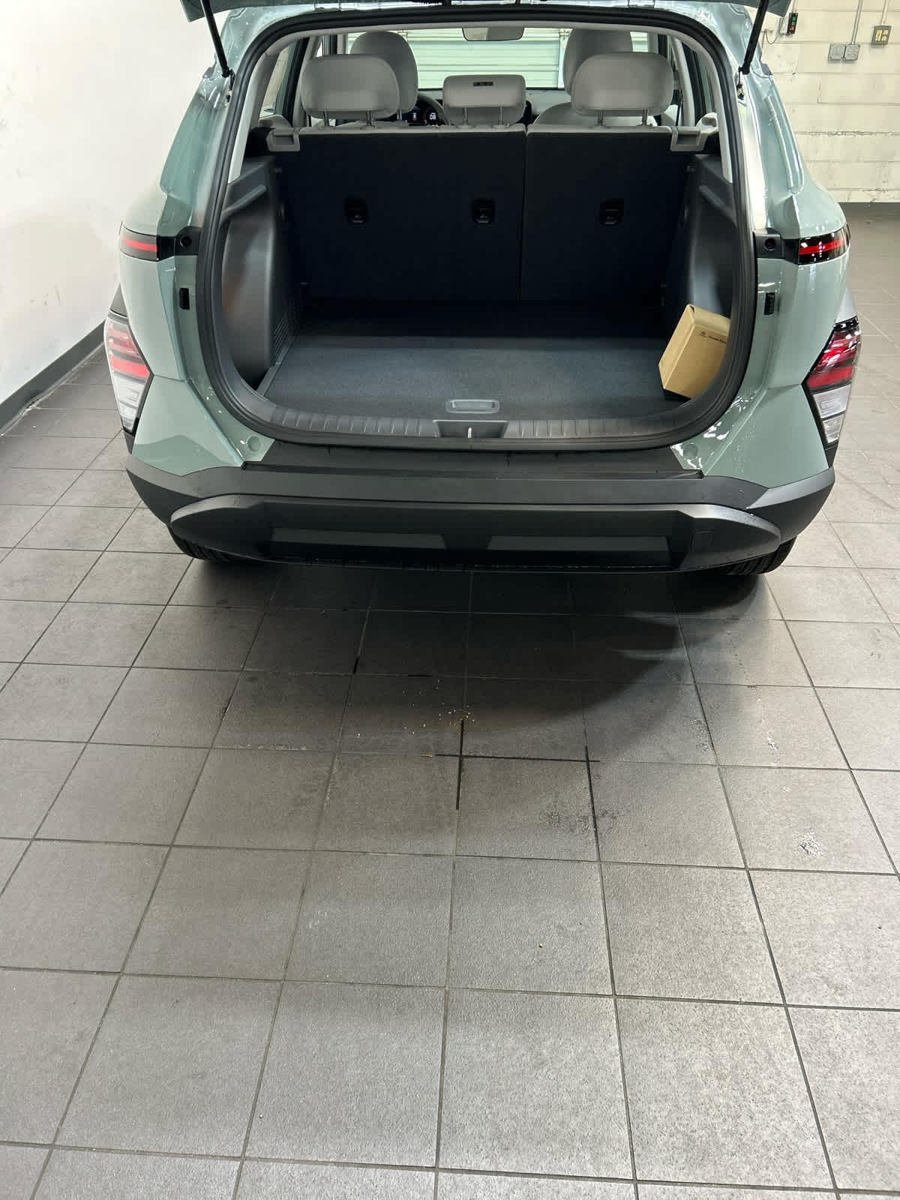 New 2027 Hyundai Kona SE AWD/4WD image 11