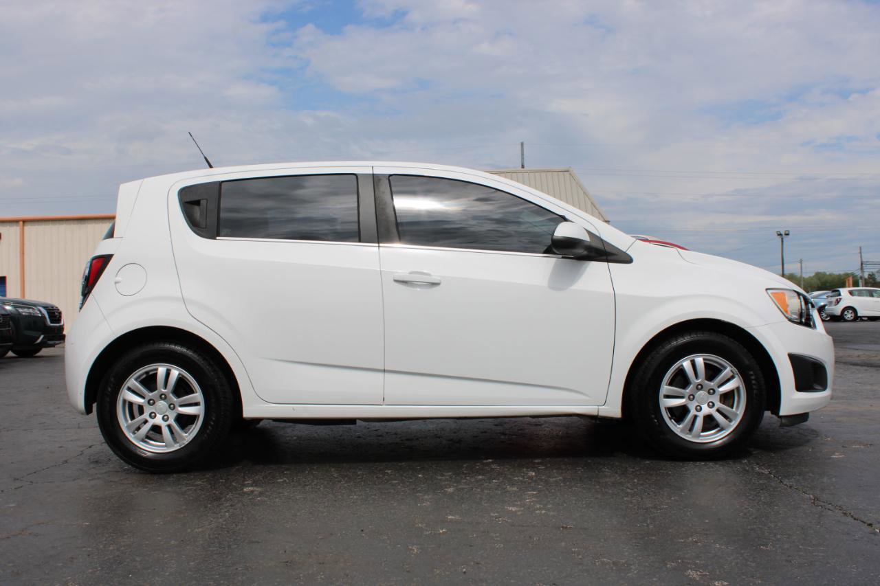 Used 2013 Chevrolet Sonic LT FWD image 3