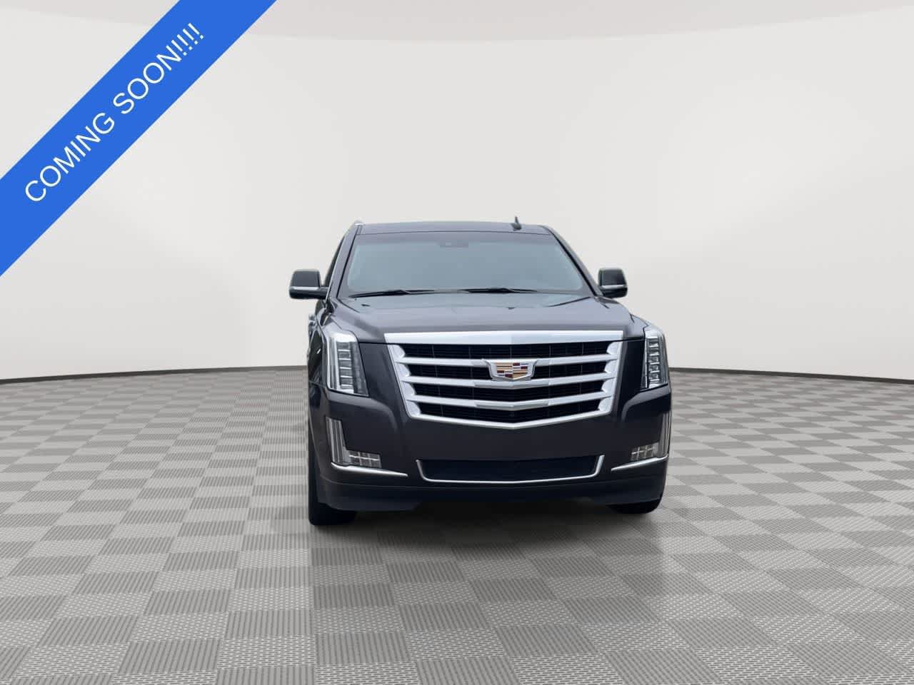 Used 2018 Cadillac Escalade Luxury AWD/4WD image 3