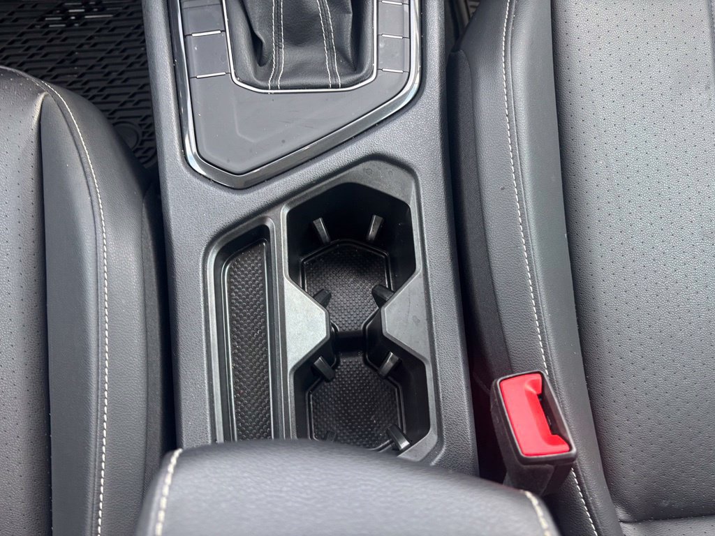 Used 2023 Volkswagen Tiguan SE w/ Panoramic Sunroof Package FWD image 26